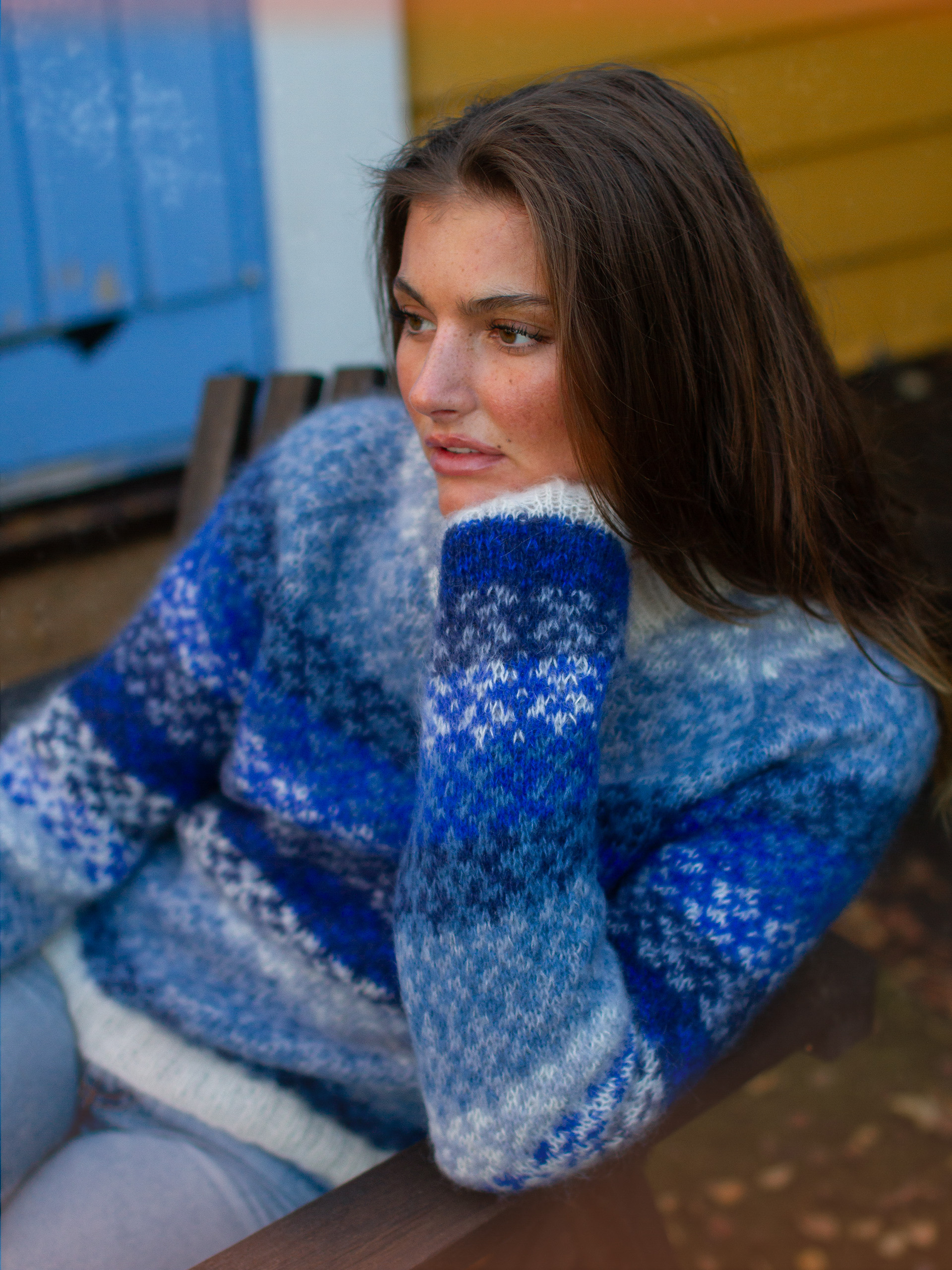 323K-02d AURA Pullover