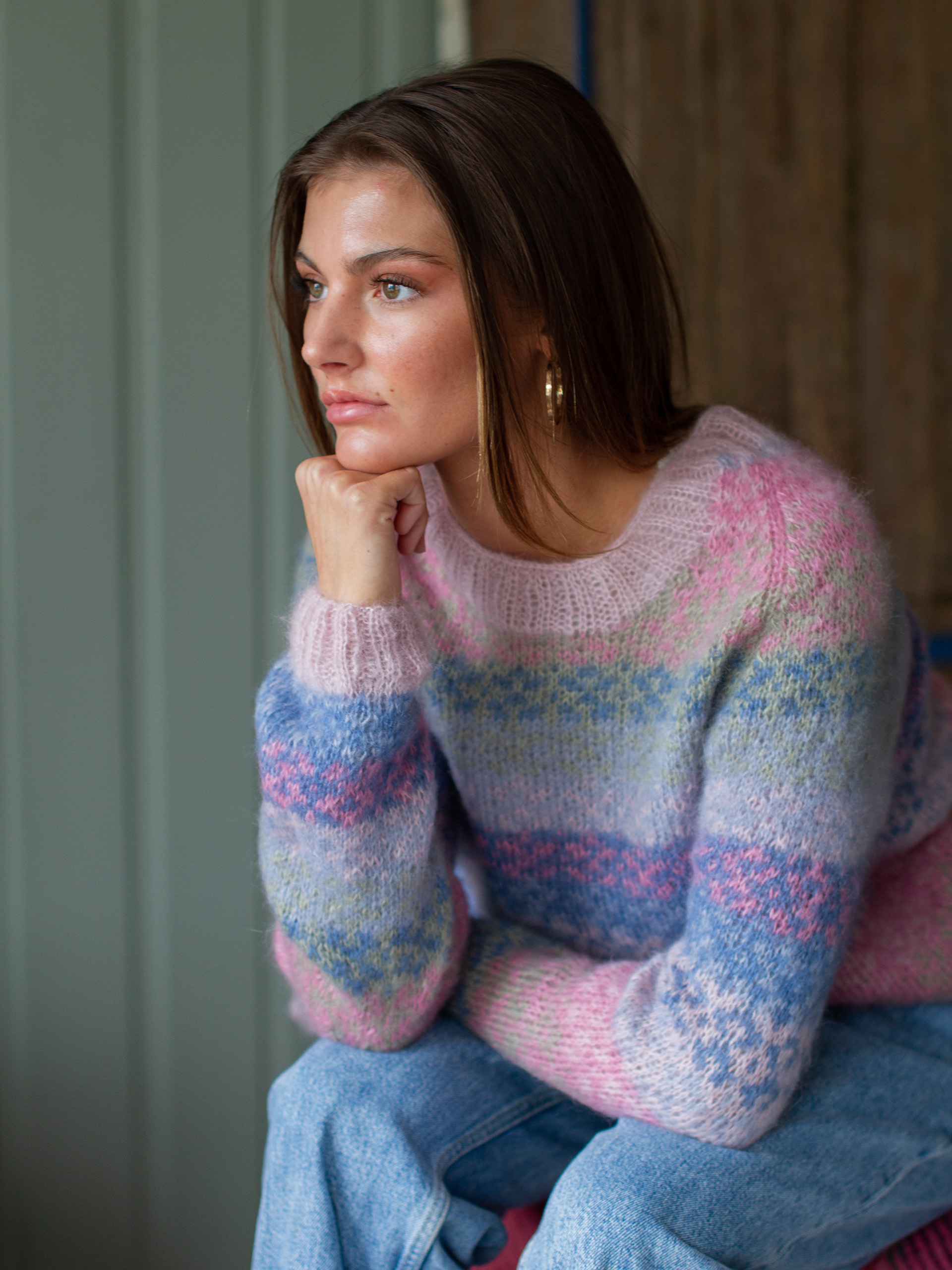 323K-02b AURA Pullover