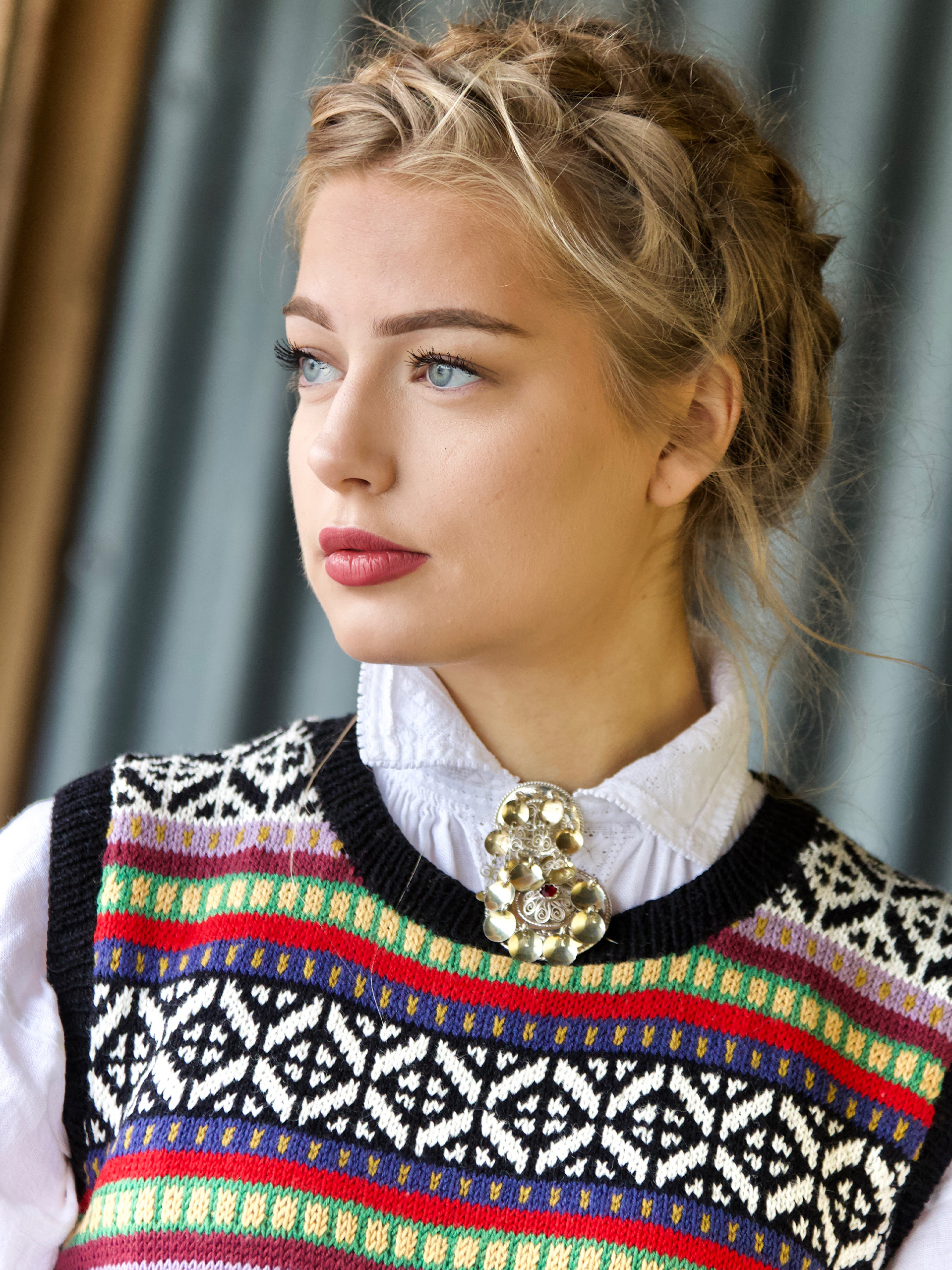 321S-15c ELENA Westen