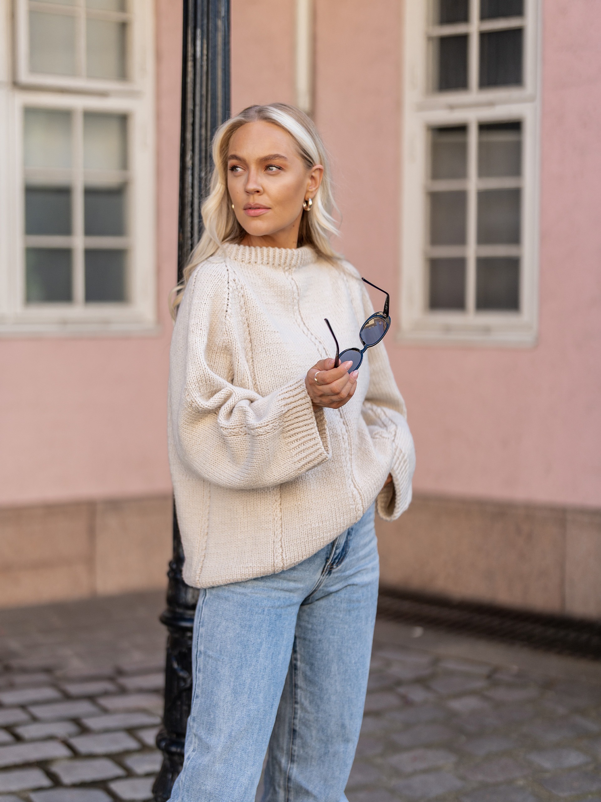 524V-01b Elora Pullover