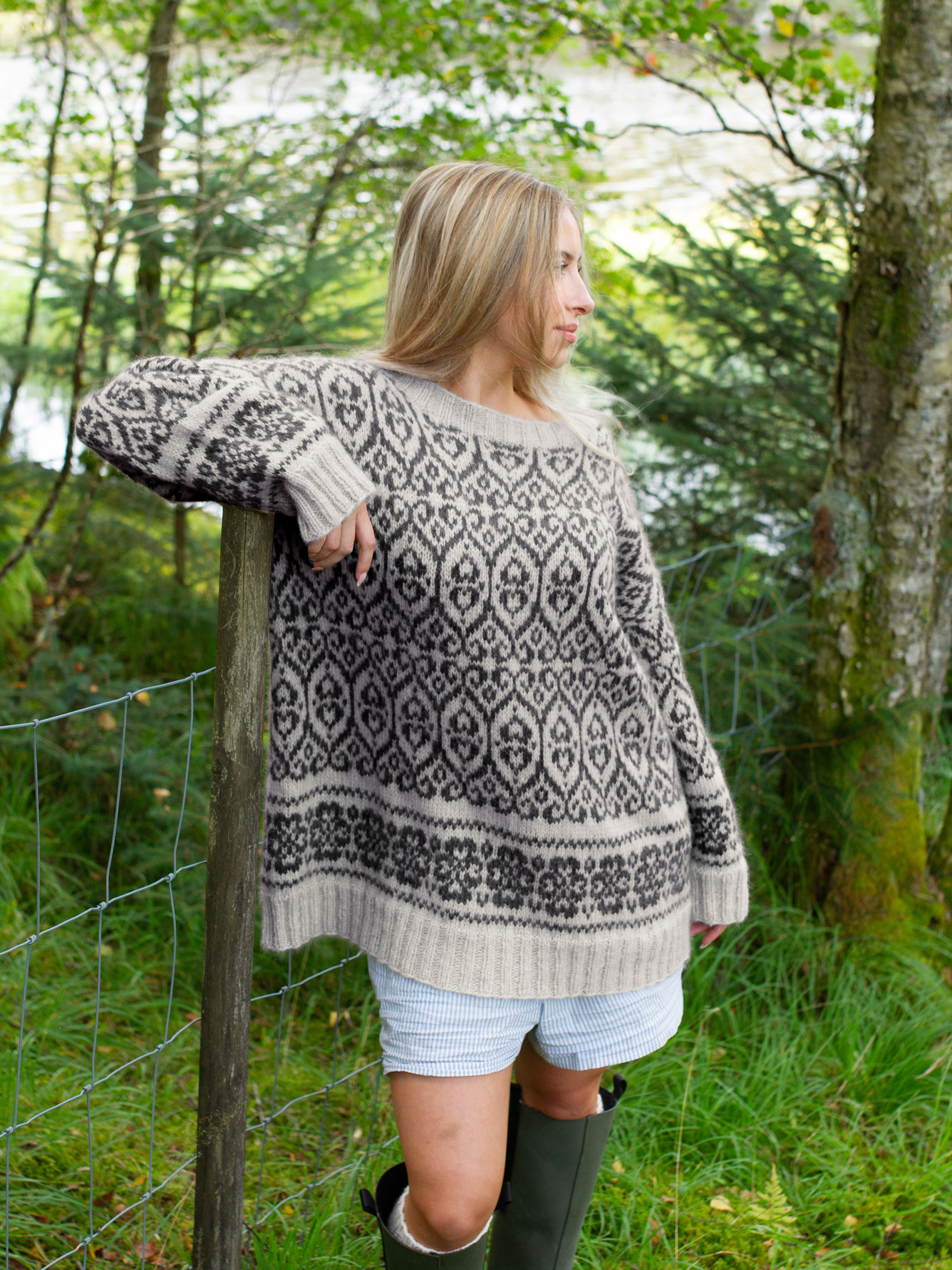 425K-02 FLID pullover vol.1 sandschwarz