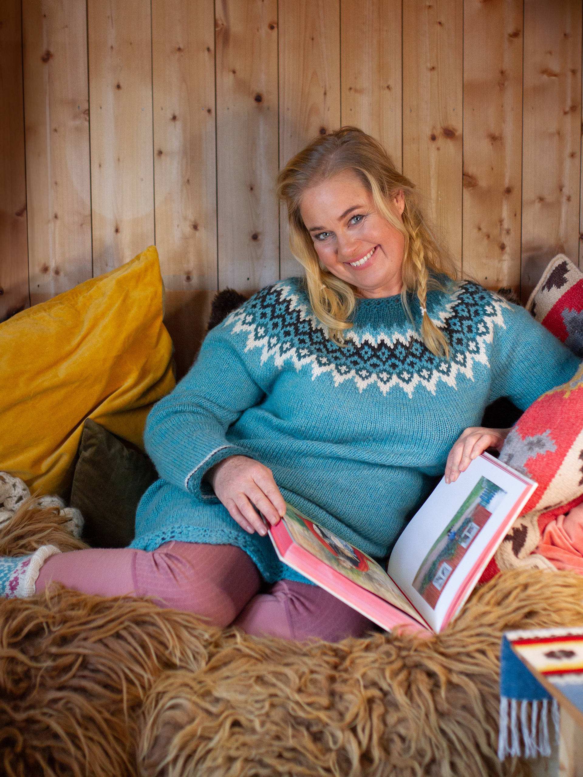 422K-04b KÆRLEIKUR Kleid