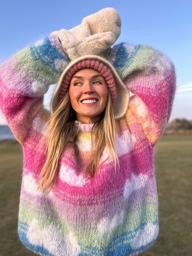 IR 01-01a Skyhigh Pullover