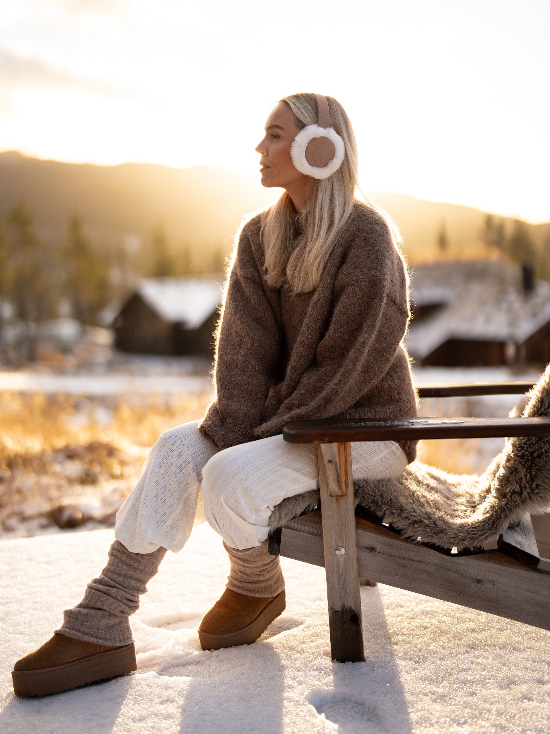 528V-01a The Basic Studio